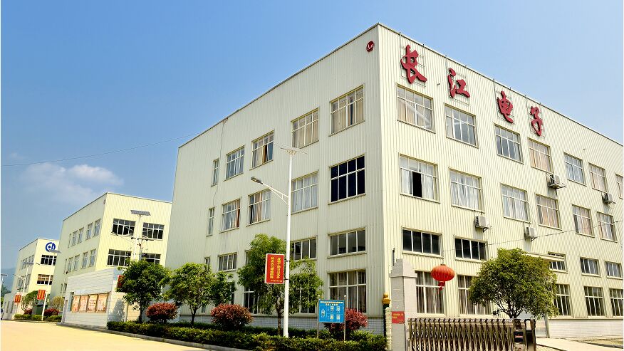 超純水機(jī)-婁底長江電子與成都奧邁科技簽訂超純水機(jī)購銷合同！